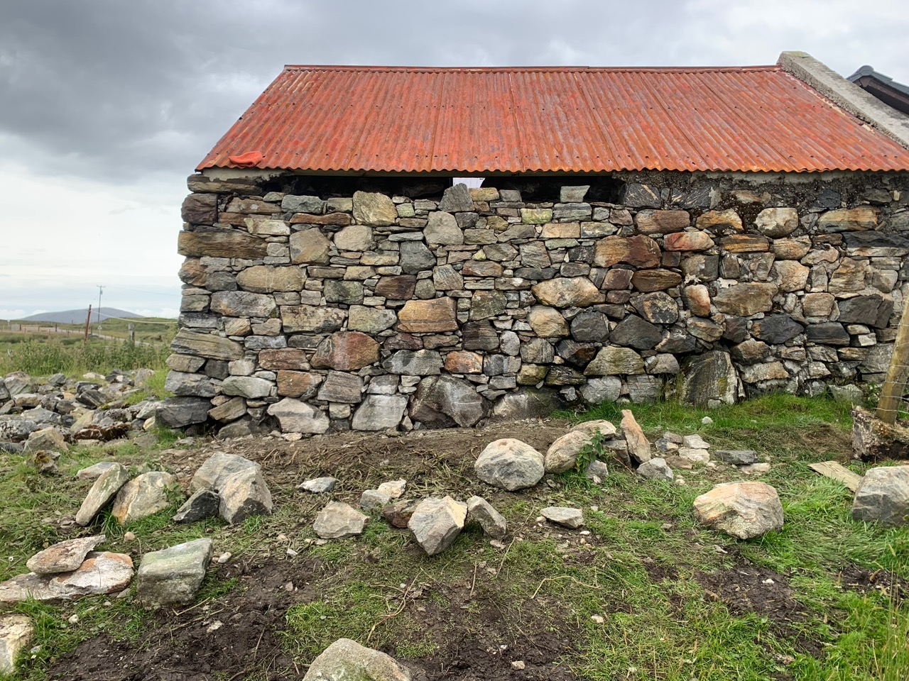 repair-to-wall-of-byre-lochmaddy